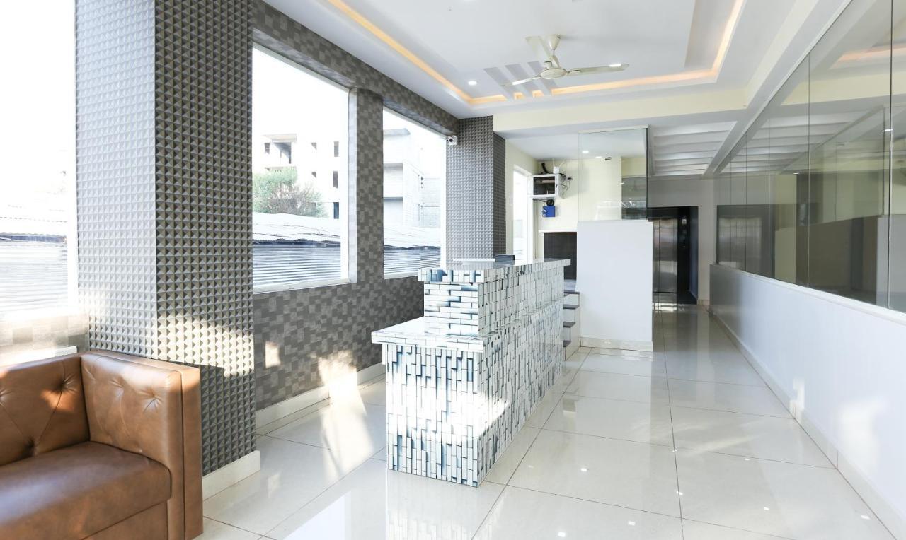 FabHotel Rotano Suites Yelahanka Bangalore Bagian luar foto